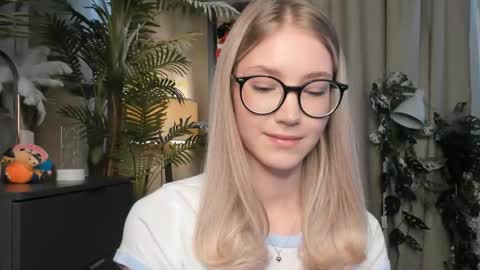 Snapshot of eternity_cuite chatting on 21, 3, 2026 Natalie online show from 21, 3, 2026