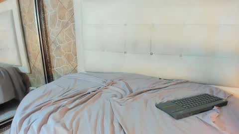 ethan helmut online show from 27, 12, 2024