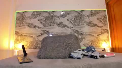 ethan_thouse online show from 12, 10, 2025