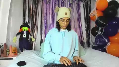 Snapshot of ethanblackwoodd chatting on 28, 10, 2025 ethanblackwoodd online show from 28, 10, 2025