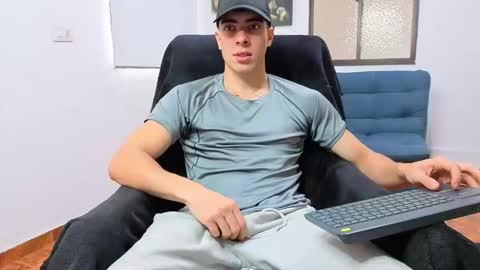 ethangreey1 online show from 4, 2, 2026