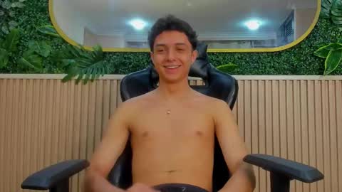 Snapshot of ethanlowell chatting on 11, 1, 2026 ethanlowell online show from 11, 1, 2026