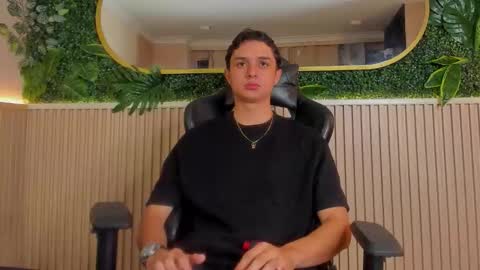 Snapshot of ethanlowell chatting on 19, 1, 2026 ethanlowell online show from 19, 1, 2026