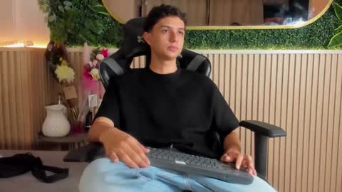 Snapshot of ethanlowell chatting on 20, 2, 2026 ethanlowell online show from 20, 2, 2026