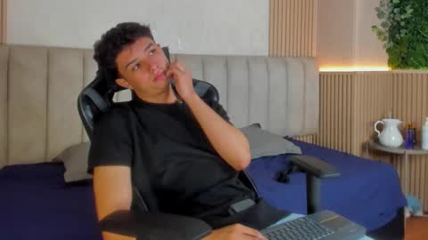 Snapshot of ethanlowell chatting on 26, 2, 2026 ethanlowell online show from 26, 2, 2026