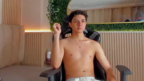 Snapshot of ethanlowell chatting on 7, 3, 2026 ethanlowell online show from 7, 3, 2026