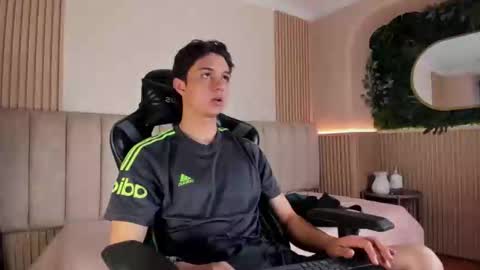 Snapshot of ethanlowell chatting on 18, 3, 2026 ethanlowell online show from 18, 3, 2026