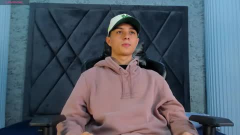 Snapshot of ethanlowell chatting on 1, 4, 2026 ethanlowell online show from 1, 4, 2026