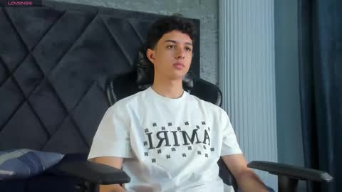 Snapshot of ethanlowell chatting on 3, 4, 2026 ethanlowell online show from 3, 4, 2026