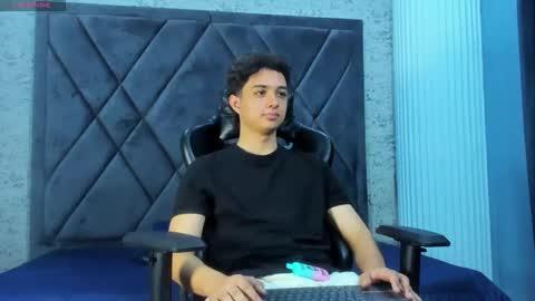 Snapshot of ethanlowell chatting on 7, 4, 2026 ethanlowell online show from 7, 4, 2026