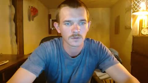 Snapshot of ethansteelexxx2 chatting on 27, 5, 2026 ethansteelexxx2 online show from 27, 5, 2026