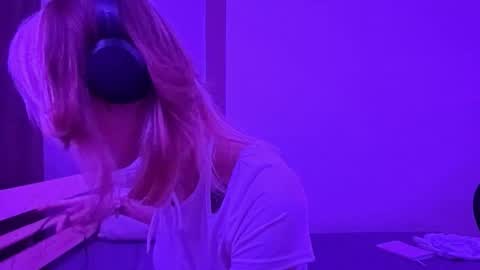 Emily online show from 22, 11, 2025