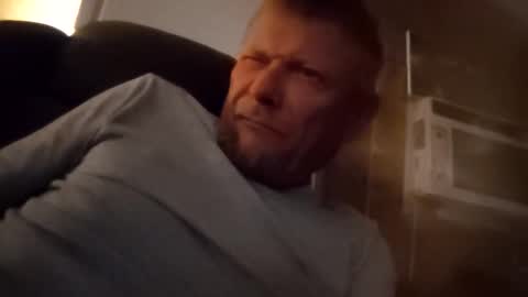 Snapshot of etheridgem666 chatting on 20, 10, 2025 etheridgem666 online show from 20, 10, 2025