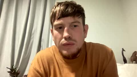 Snapshot of etphonehome369 chatting on 8, 10, 2025 etphonehome369 online show from 8, 10, 2025