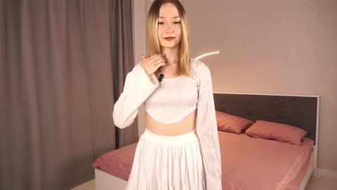 Riley online show from 11, 11, 2025