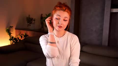 Snapshot of eugenecristino chatting on 17, 10, 2025 Lillie here and its my first day online show from 17, 10, 2025