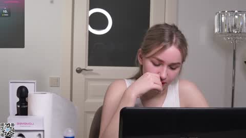 Snapshot of eugeniabrainard chatting on 24, 1, 2025 Kira and Kamila online show from 24, 1, 2025