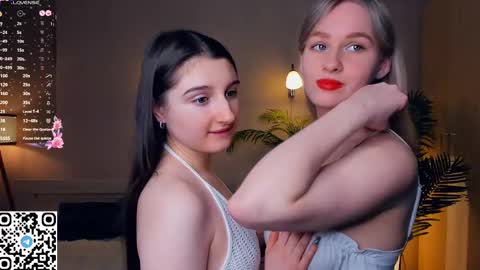 Snapshot of eugeniabrainard chatting on 9, 2, 2025 Kira and Kamila online show from 9, 2, 2025