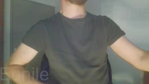 Snapshot of eunile chatting on 6, 10, 2025 eunile online show from 6, 10, 2025