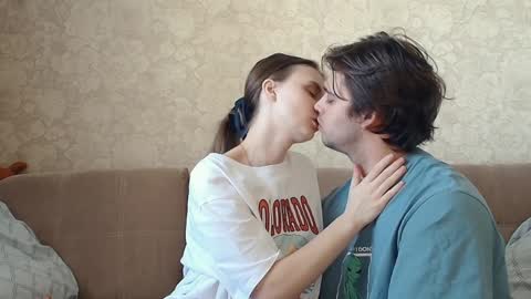 Eva Calvin online show from 3, 2, 2025