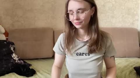 Eva Calvin online show from 1, 3, 2025