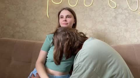 Eva Calvin online show from 10, 4, 2026