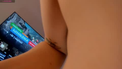 Snapshot of eva_davi chatting on 12, 12, 2024 Eva Davis online show from 12, 12, 2024