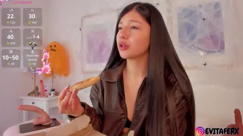 Evaa Depp online show from 13, 10, 2025