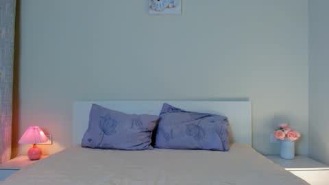 Snapshot of eva_doncray chatting on 28, 10, 2025 Eva online show from 28, 10, 2025