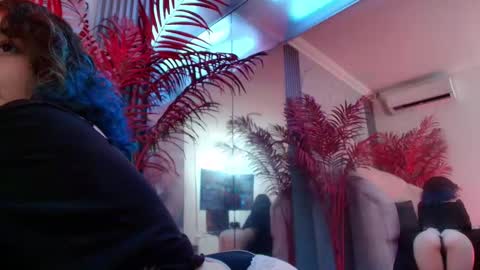 E V A online show from 1, 12, 2025