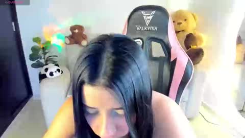 Snapshot of eva_lee18 chatting on 26, 10, 2025 Eva online show from 26, 10, 2025