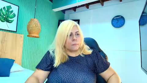 Snapshot of eva_love49 chatting on 5, 3, 2026 eva_love49 online show from 5, 3, 2026