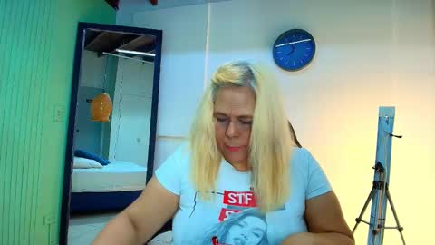 Snapshot of eva_love49 chatting on 18, 3, 2026 eva_love49 online show from 18, 3, 2026