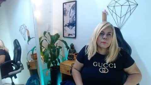 Snapshot of eva_love49 chatting on 2, 4, 2026 eva_love49 online show from 2, 4, 2026