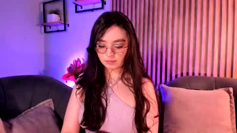 Snapshot of eva_macalliter chatting on 7, 3, 2026 Angelinne online show from 7, 3, 2026