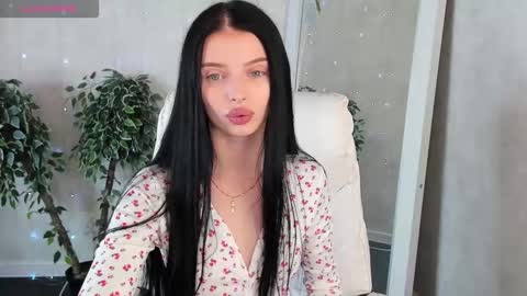 Snapshot of eva_mayers chatting on 20, 10, 2025 Eva online show from 20, 10, 2025
