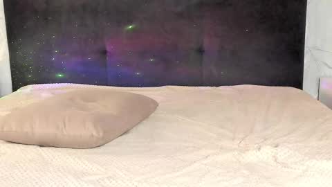 Eva Merlin online show from 19, 9, 2025