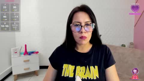 Eva  online show from 5, 3, 2026