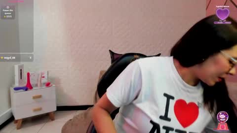 Eva  online show from 8, 4, 2026