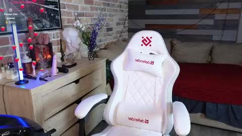 eva_mini online show from 28, 5, 2026