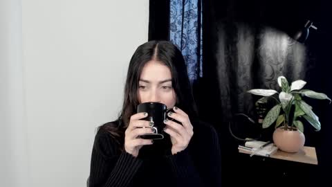 eva_monn online show from 18, 12, 2024