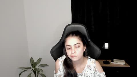eva_monn online show from 8, 1, 2025