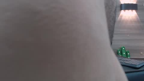 Eva cute online show from 8, 1, 2025