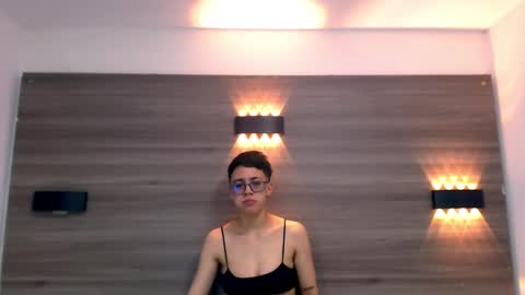 Eva cute online show from 4, 2, 2025