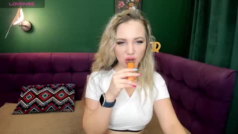 Snapshot of eva_moran chatting on 30, 9, 2025 Eva 3 online show from 30, 9, 2025