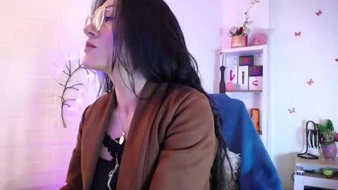 Eva Notty  online show from 12, 9, 2025