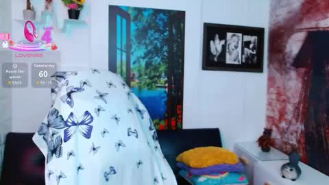 Snapshot of eva_rosell chatting on 27, 4, 2026 Eva online show from 27, 4, 2026