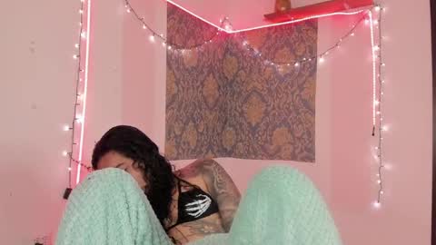 Eva  online show from 12, 5, 2026
