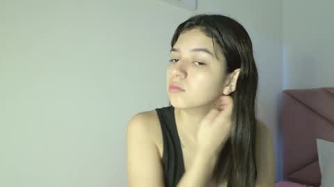 Eva Sin online show from 7, 5, 2026
