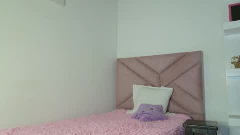 Eva Sin online show from 9, 5, 2026